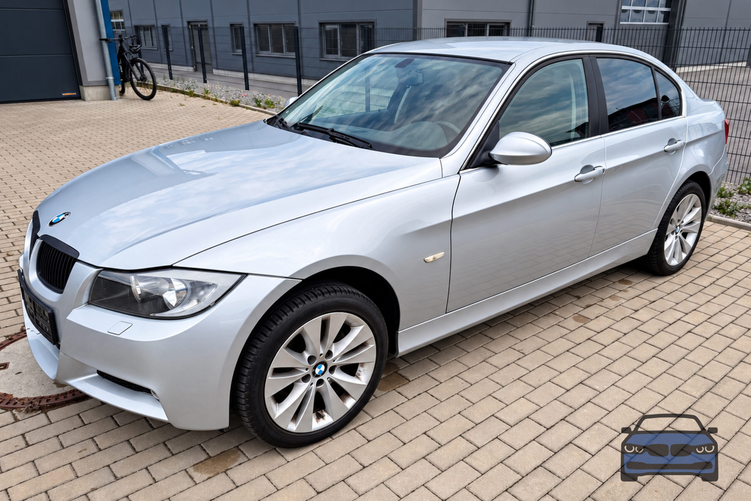 BMW E90 325i